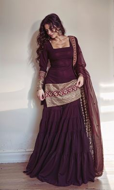 indian 18 year girl photo