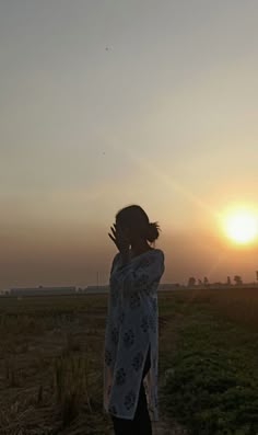 hidden face girl pic indian