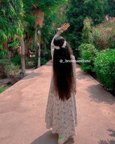 attractive instagram hidden face dp for girls