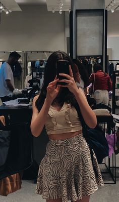 attractive instagram hidden face dp for girls