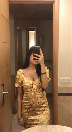 attractive instagram hidden face dp for girls