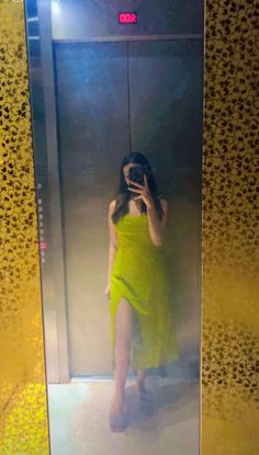 attractive instagram hidden face dp for girls