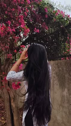 attractive instagram hidden face dp for girls