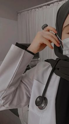 beautiful girl doctor photo