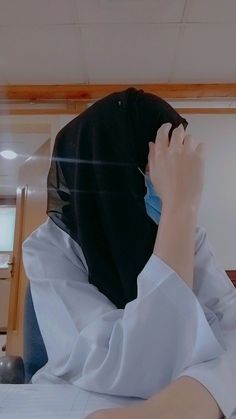 beautiful girl doctor photo