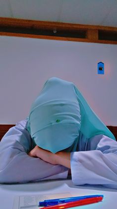 beautiful girl doctor photo