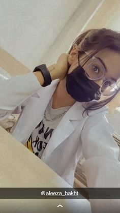 beautiful girl doctor photo