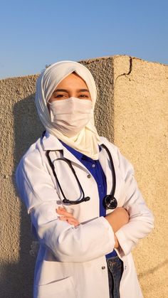 beautiful girl doctor photo