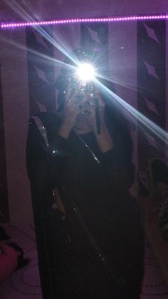 black and white girl mirror selfie poses saree