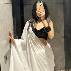 black and white girl mirror selfie poses saree