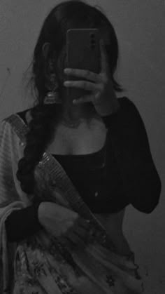 black and white girl mirror selfie poses saree