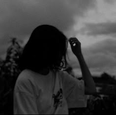 black dp sad girl