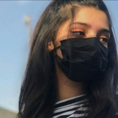 cute mask girl pic