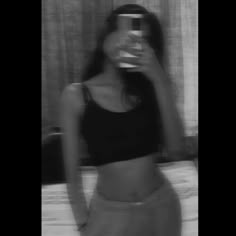 girl photo hide face black