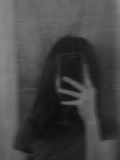 girl photo hide face black