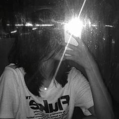 girl photo hide face black