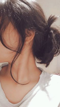 hidden face aesthetic dp instagram girl