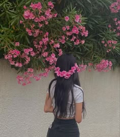 hidden face aesthetic dp instagram girl