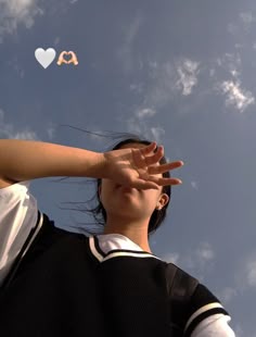 hidden face aesthetic dp instagram girl