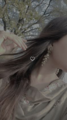 hidden face aesthetic dp instagram girl