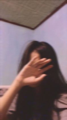 hidden face aesthetic dp instagram girl