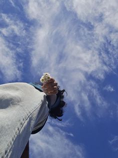 hidden face aesthetic dp instagram girl