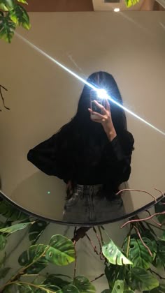 hidden face aesthetic dp instagram girl