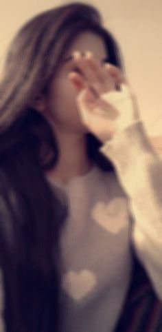 hidden face aesthetic dp instagram girl