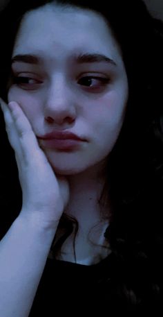 hurt sad cry girl dp