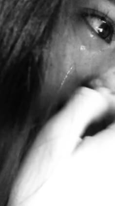 hurt sad cry girl dp