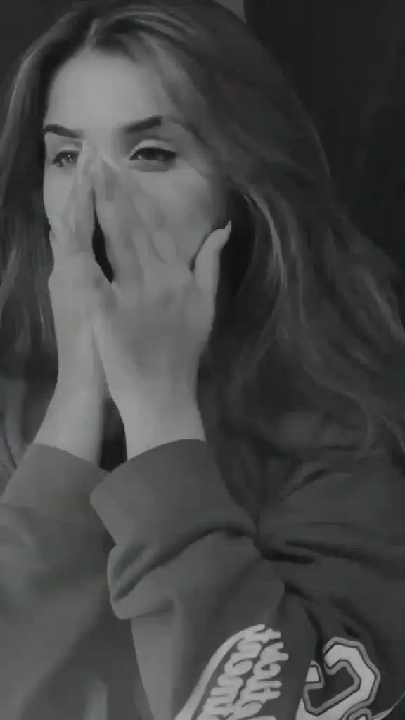 hurt sad cry girl dp