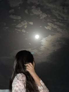 instagram stylish hidden face girl pic