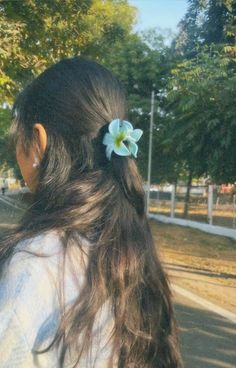 instagram stylish hidden face girl pic