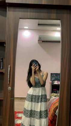 instagram stylish hidden face girl pic