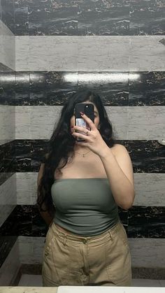 mirror selfie aesthetic chubby girl