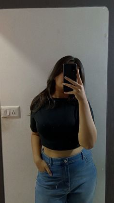 mirror selfie aesthetic chubby girl