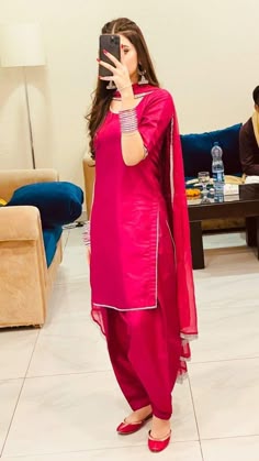 patiyala dress simple girl in salwar suit dp