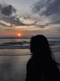 profile alone girl pic