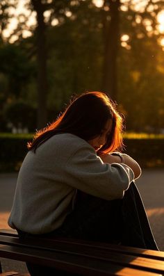 profile alone girl pic