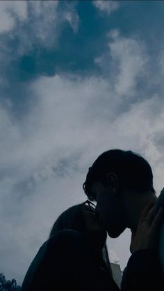 real gf bf hidden face pic