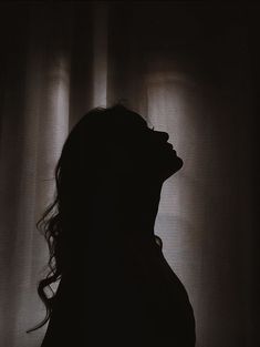 silent mood off girl image