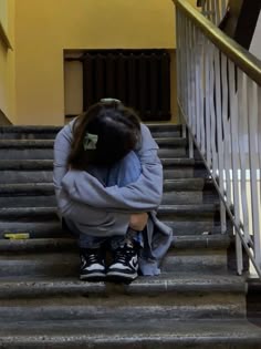 silent mood off girl image