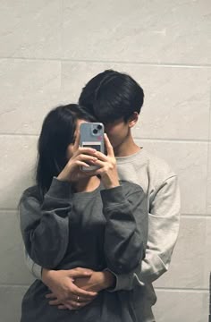 simple couple photo pose