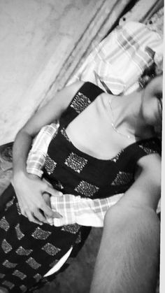 simple couple photo pose