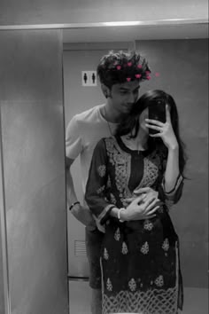 simple couple photo pose