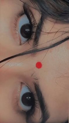 simple girl eyes pic