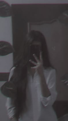 simple girl eyes pic