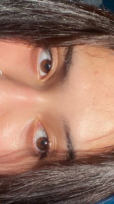 simple girl eyes pic