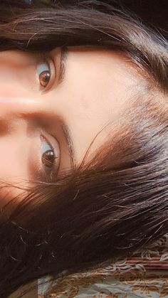 simple girl eyes pic