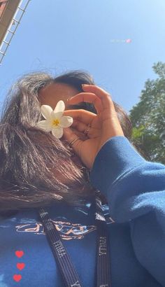 snapchat instagram hidden face pose